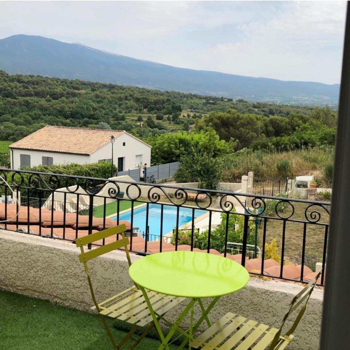 Le Tavan Crillon-le-Brave Exteriér fotografie